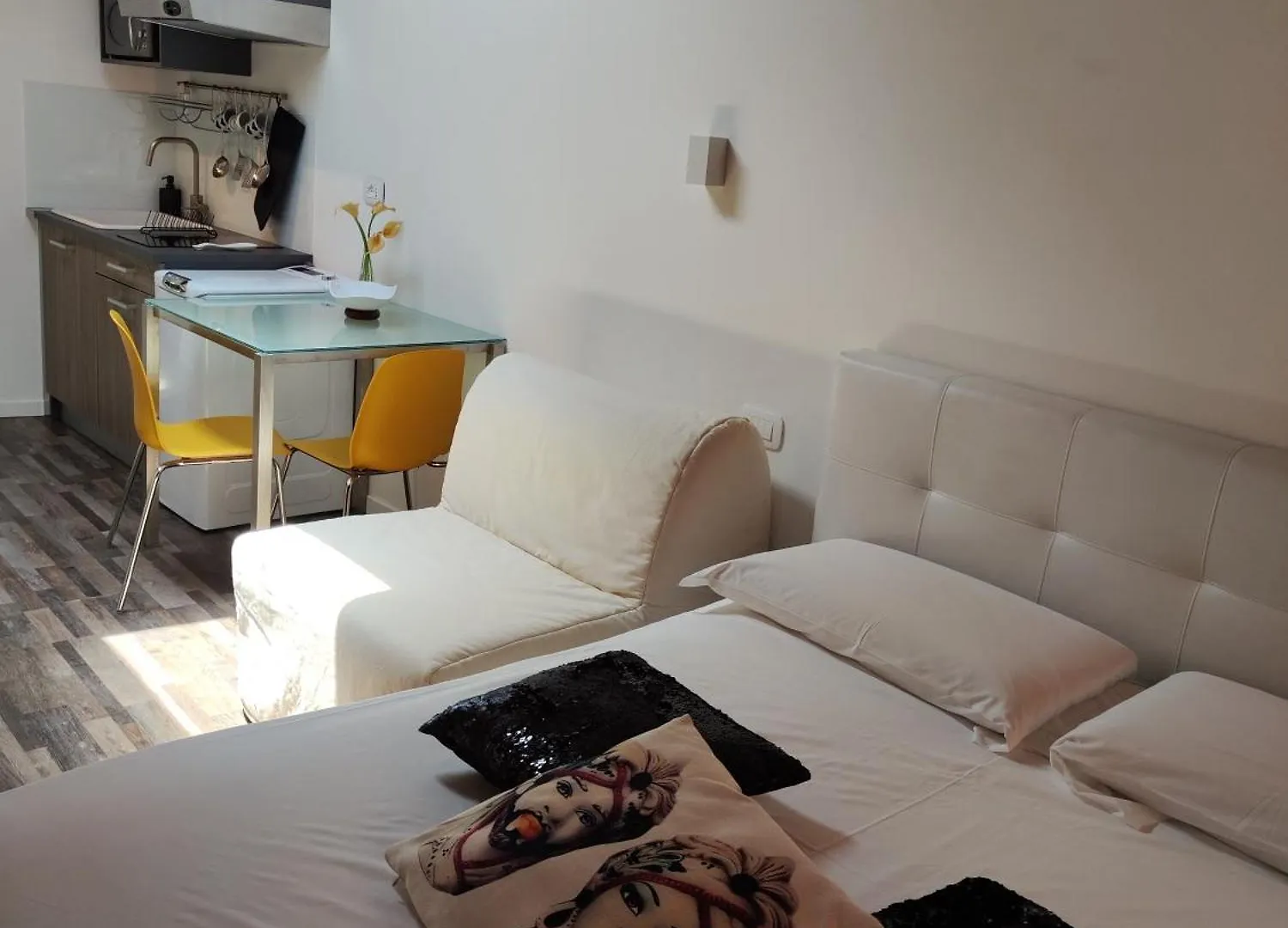 San Francesco Rooms And Apartment With Terrace In Palermo Locazione Turistica