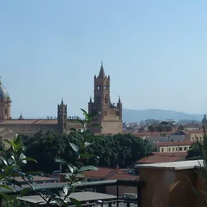 Alloggio in famiglia Camera-attico Luminoso Con Terrazza, Palermo