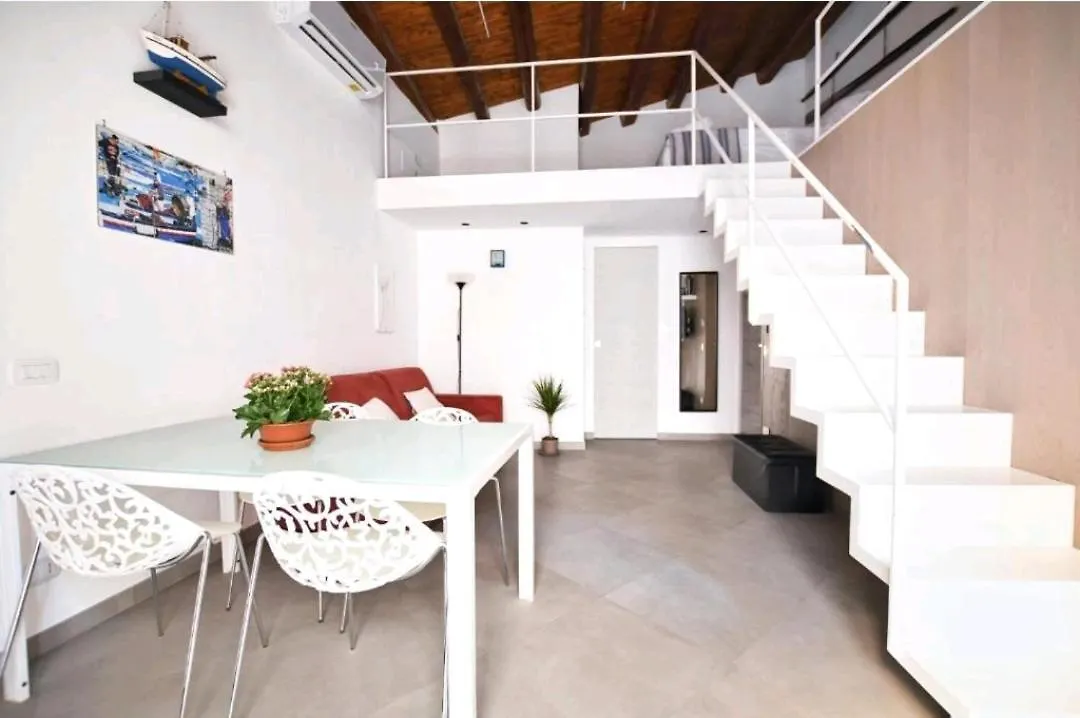 San Francesco Rooms And Apartment With Terrace In Palermo Locazione Turistica 2*,