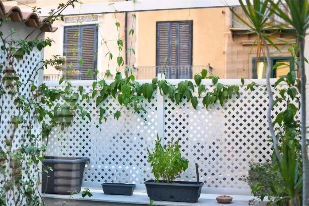 San Francesco Rooms And Apartment With Terrace In Palermo Locazione Turistica 2*,  Italy