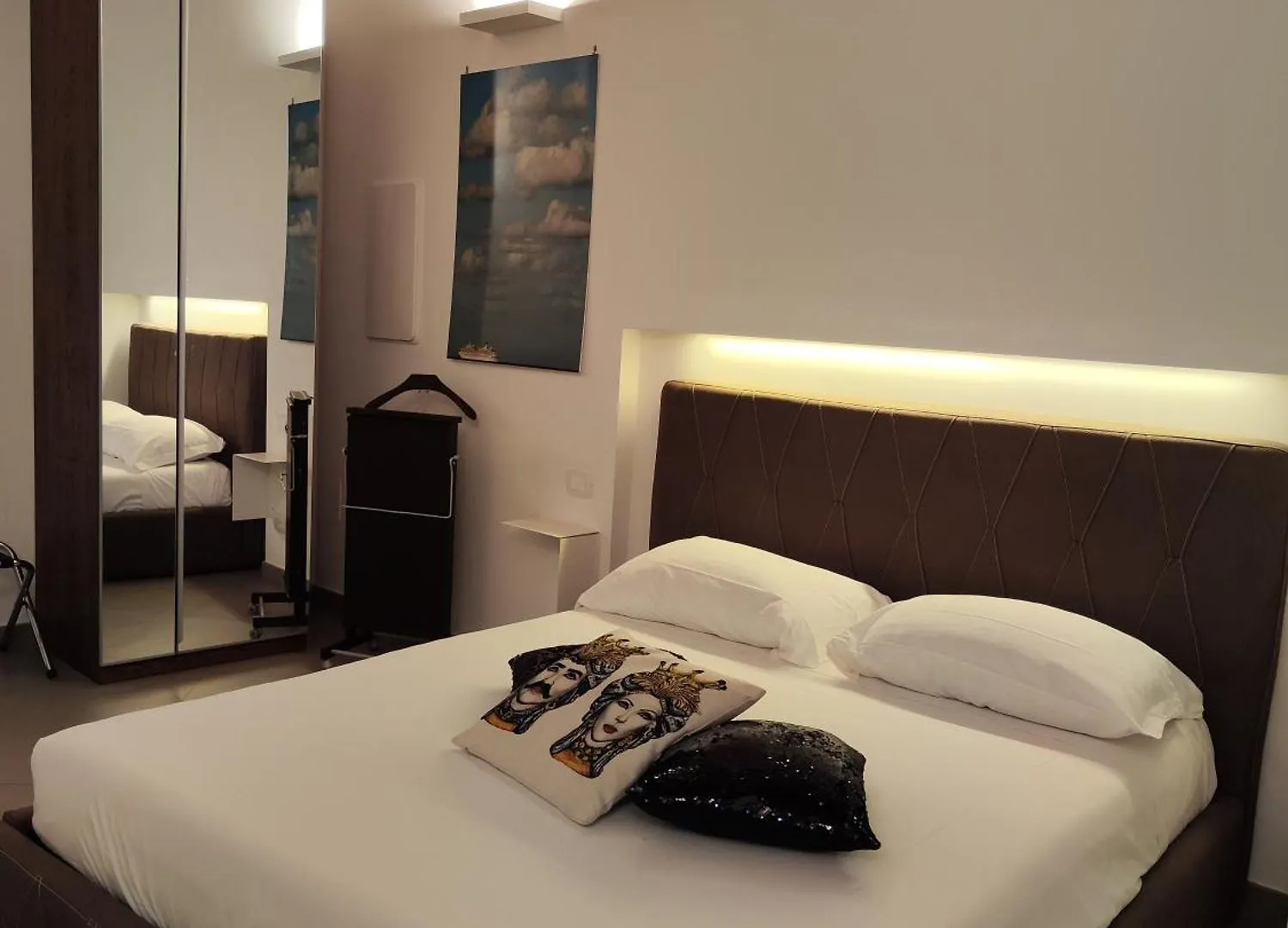 ** Bed & Breakfast San Francesco Rooms And Apartment With Terrace In Palermo Locazione Turistica Italy