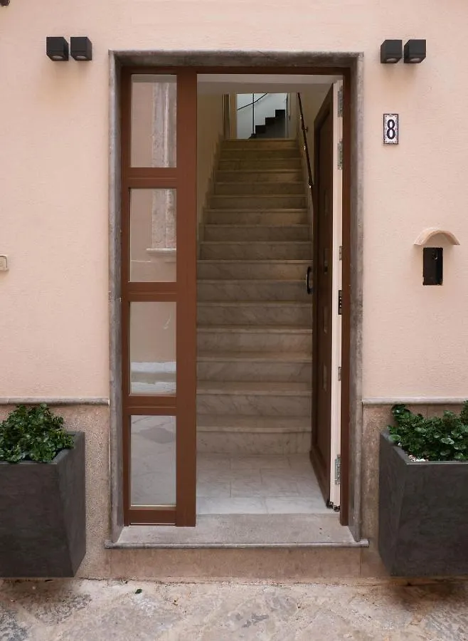 San Francesco Rooms And Apartment With Terrace In Palermo Locazione Turistica 2*,